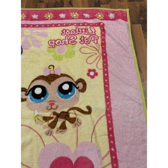 Vintage 2008 Hasbro LPS Littlest Pet Shop Fleece Plush Throw Blanket 50x60 - Picture 12 of 16